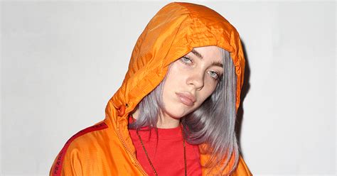 billie eilish boobs on stage|Billie Eilish Strips On Stage To Protest Body Shaming in Viral